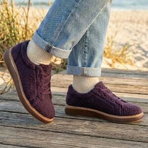 Revitalign Malibu Teddy Fleece Sneakers Orthotic Slip On Purple Sz 9 D Wide EUC